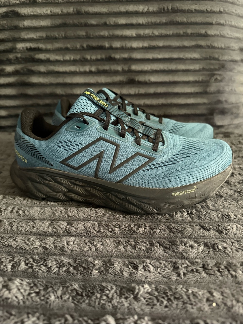 New Balance Fresh Foam X 880v14 women’s size 8.5